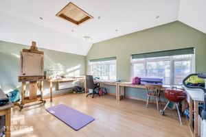 Studio/Garage- click for photo gallery